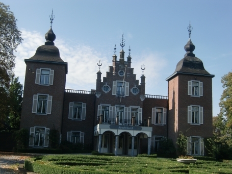 Echt-Susteren NL : Lanterdijk, im Ortsteil Roosteren steht das Kasteel Ter Borch auch Roosterborch genannt.